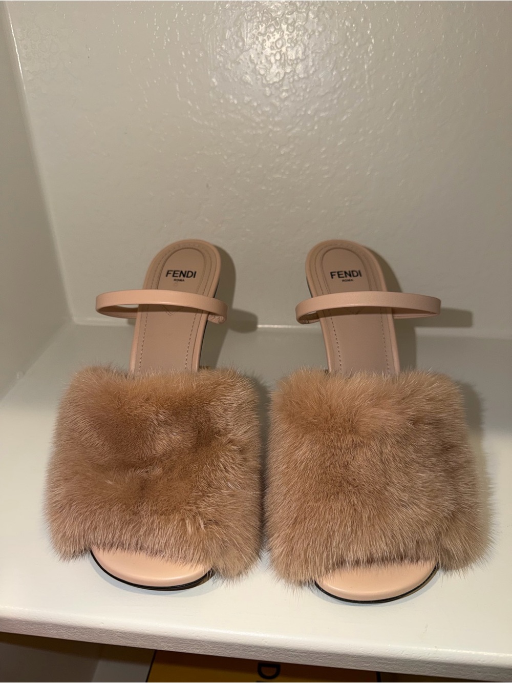 Fendi Women’s Mink Fur Trim Slides
Women's Size: 8.5 BRAND NEW